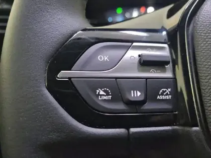 Photo 50 Peugeot 308  Hybrid 145 e-DCS6