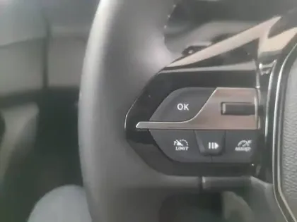 Photo 18 Peugeot 308  Hybrid 145 e-DCS6