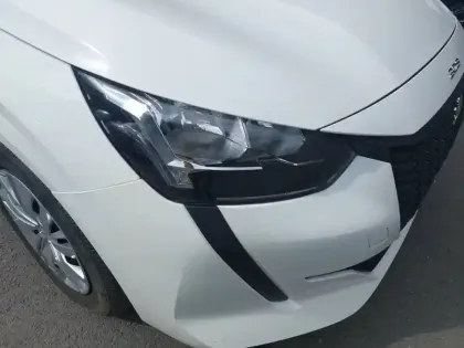Photo 15 Peugeot 208  PureTech 75 S&S BVM5