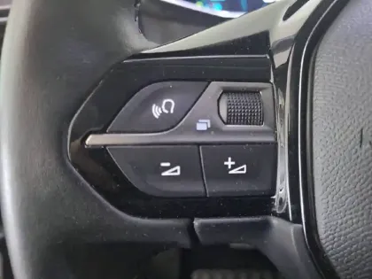 Photo 46 Peugeot 208  Electrique 50 kWh 136ch
