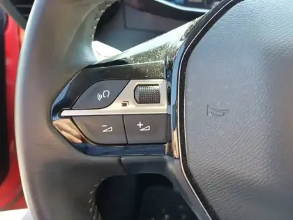 Photo 17 Peugeot 208  Electrique 50 kWh 136ch