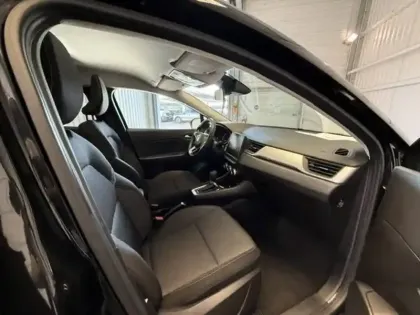 Photo 15 Renault Captur  E-Tech full hybrid 145