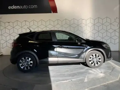 Photo 26 Renault Captur  E-Tech full hybrid 145