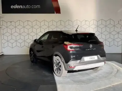 Photo 47 Renault Captur  E-Tech full hybrid 145