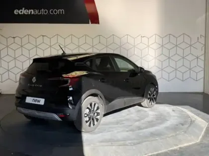 Photo 27 Renault Captur  E-Tech full hybrid 145
