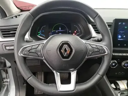 Photo 33 Renault Captur  E-Tech full hybrid 145