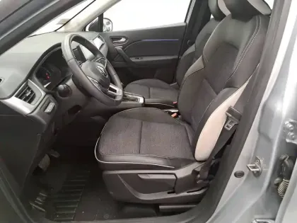 Photo 27 Renault Captur  E-Tech full hybrid 145