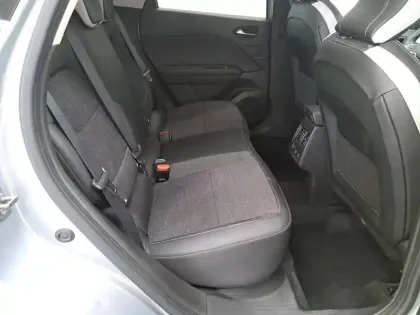 Photo 22 Renault Captur  E-Tech full hybrid 145
