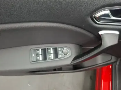 Photo 27 Renault Captur  TCe 130 EDC FAP