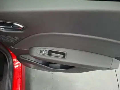 Photo 22 Renault Captur  TCe 130 EDC FAP