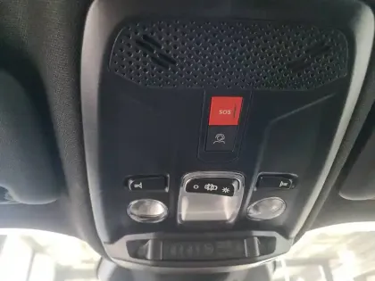 Photo 21 Peugeot 2008  Hybrid 145 e-DCS6