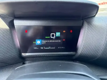 Photo 9 Citroën C4 e- 136 ch Automatique