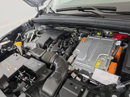 Photo 10 Renault Captur  E-Tech full hybrid 145 ch