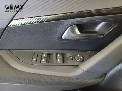 Photo 15 Peugeot 2008  PureTech 100 S&S BVM6