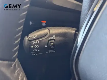 Photo 14 Peugeot 208  Electrique 50 kWh 136ch