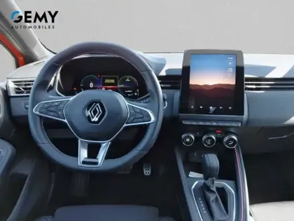 Photo 7 Renault Clio  E-Tech full hybrid 145