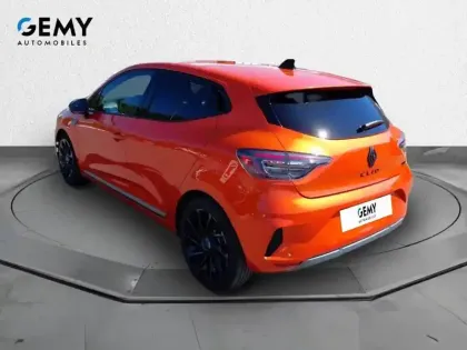 Photo 6 Renault Clio  E-Tech full hybrid 145