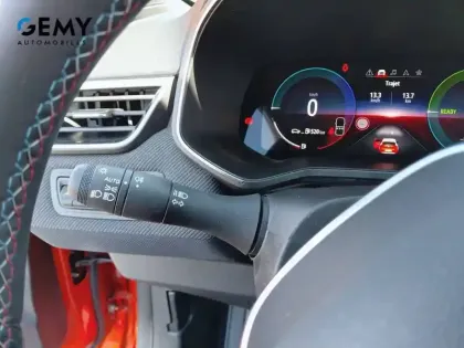 Photo 23 Renault Clio  E-Tech full hybrid 145