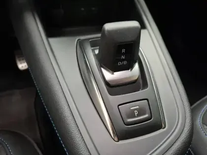 Photo 32 Renault Captur  E-Tech full hybrid 160 ch
