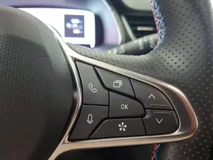 Photo 35 Renault Captur  E-Tech full hybrid 160 ch