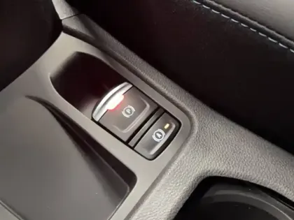 Photo 43 Renault Clio  E-Tech full hybrid 145 ch GSR2