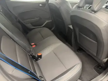 Photo 17 Renault Clio  E-Tech full hybrid 145 ch GSR2