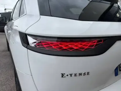 Photo 16 DS DS 7 DS7 Crossback Hybride E-Tense 225 EAT8