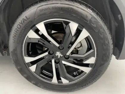 Photo 15 Peugeot 2008  PureTech 100 S&S BVM6