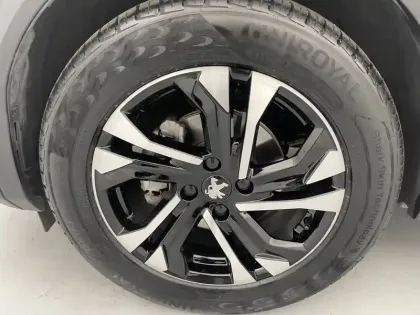 Photo 16 Peugeot 2008  PureTech 100 S&S BVM6