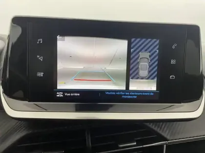 Photo 33 Peugeot 2008  PureTech 100 S&S BVM6