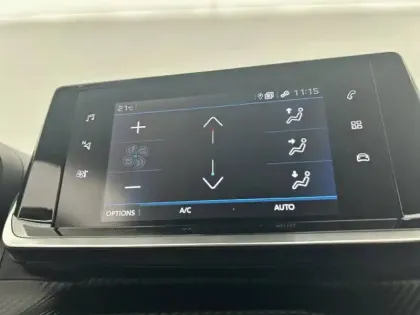 Photo 46 Peugeot 2008  PureTech 130 S&S BVM6
