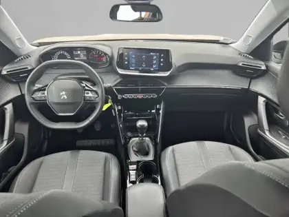 Photo 30 Peugeot 2008  PureTech 130 S&S BVM6