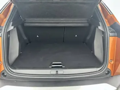Photo 28 Peugeot 2008  PureTech 130 S&S BVM6