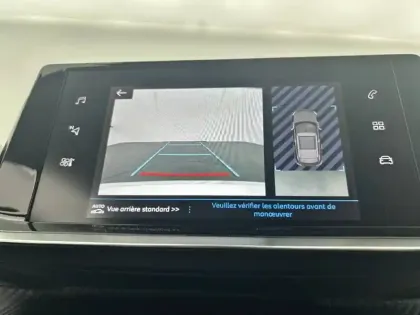 Photo 49 Peugeot 2008  PureTech 130 S&S BVM6