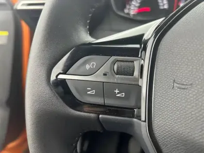 Photo 40 Peugeot 2008  PureTech 130 S&S BVM6