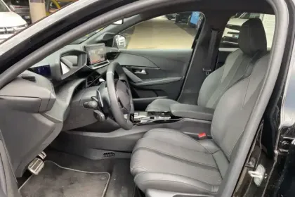 Photo 14 Peugeot 208  Hybrid 110 e-DCS6