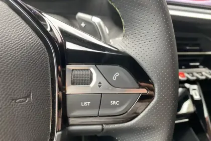Photo 25 Peugeot 208  Hybrid 110 e-DCS6