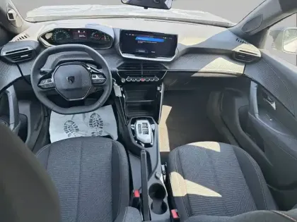 Photo 7 Peugeot 2008  Hybrid 145 e-DCS6