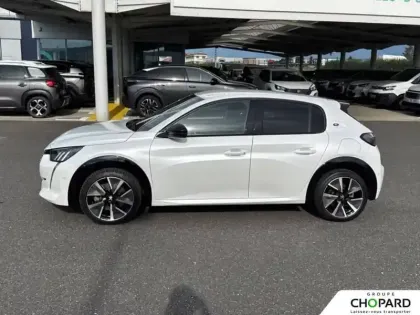 Photo 31 Peugeot 208  Electrique 50 kWh 136ch