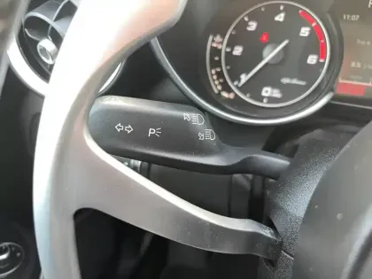 Photo 30 Alfa Romeo Giulia  2.2 180 ch AT8 Q4