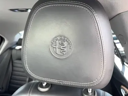 Photo 37 Alfa Romeo Giulia  2.2 180 ch AT8 Q4