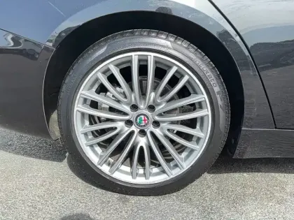 Photo 10 Alfa Romeo Giulia  2.2 180 ch AT8 Q4