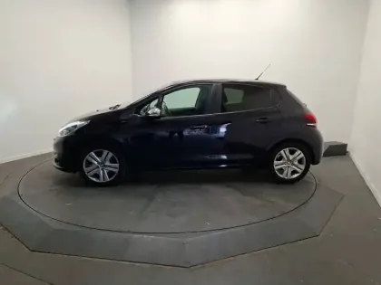 Photo Peugeot 208 Signature