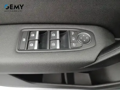 Photo 47 Renault Captur  TCe 90