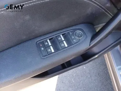 Photo 13 Renault Captur  TCe 90