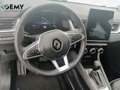 Photo 32 Renault Captur  E-Tech full hybrid 145