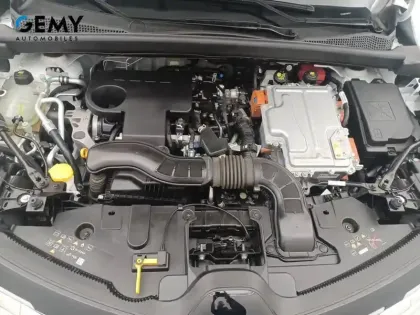 Photo 31 Renault Captur  E-Tech full hybrid 145