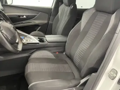 Photo 13 Peugeot 3008  Puretech 130ch S&S EAT8
