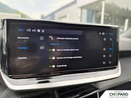 Photo 21 Peugeot 2008  Electrique 54 kWh 156 ch