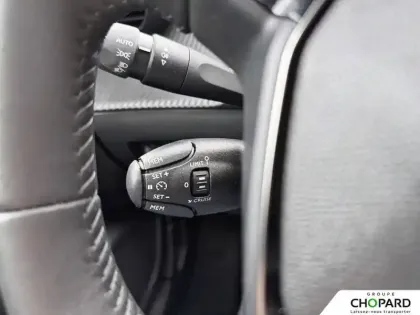 Photo 14 Peugeot 2008  Electrique 54 kWh 156 ch